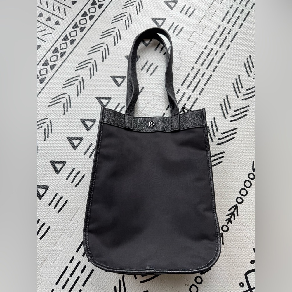 Lululemon Now and Always Tote Mini